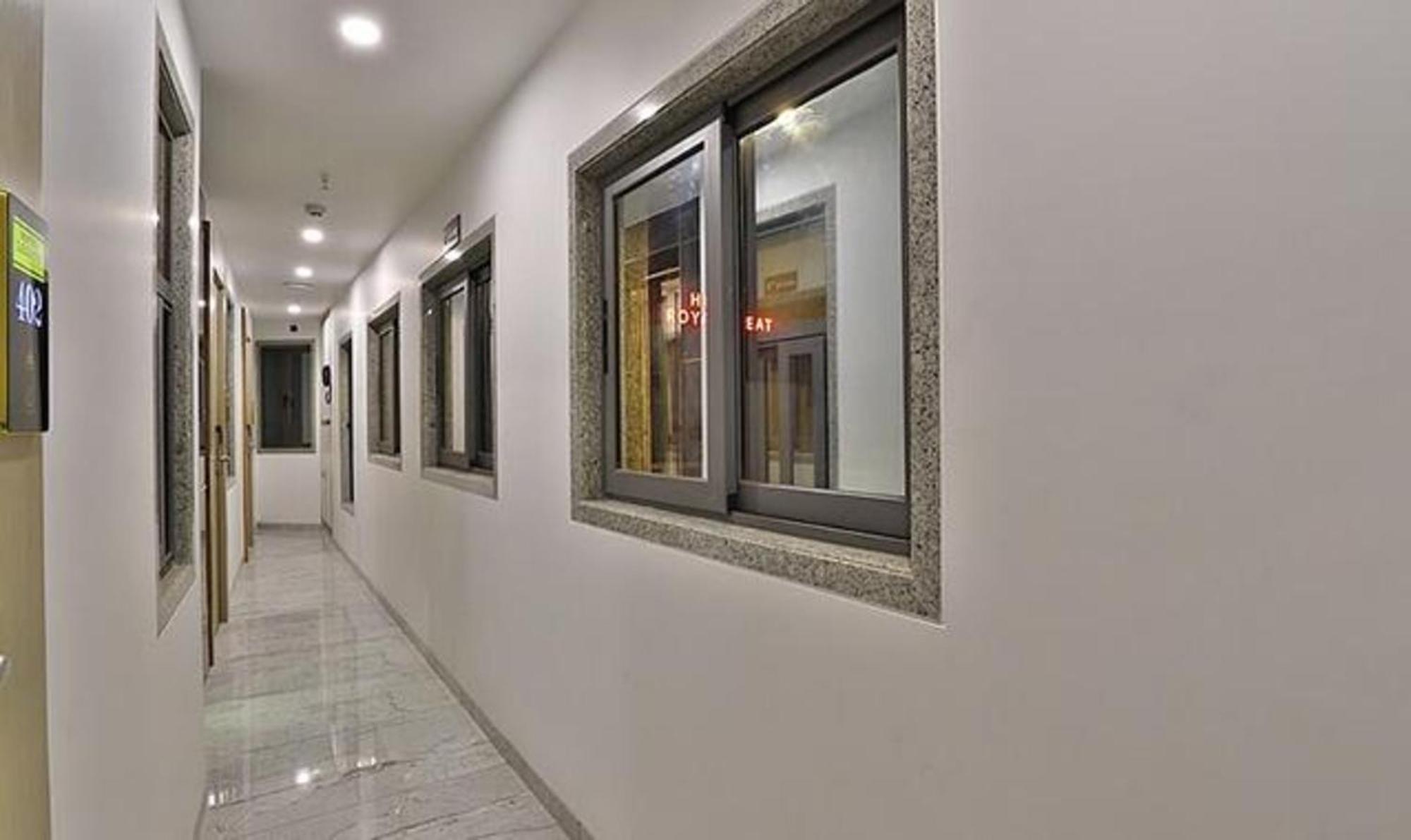 Fabhotel Prime Legend Surat Exterior photo